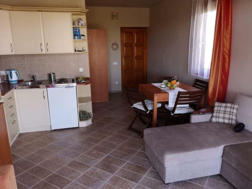 Horvath Apartman Fonyod Apartment ภายนอก รูปภาพ